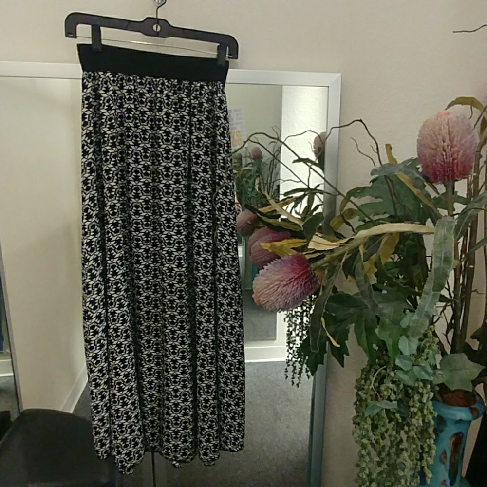 LulaRoe Printed Lucy Skirt